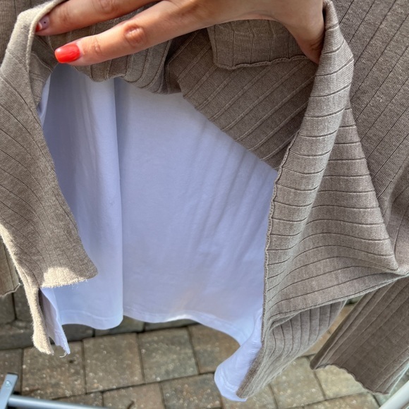 Ljve Italian sweater blazer with tee with cashmere feeling size M in beige color - Picture 3 of 7